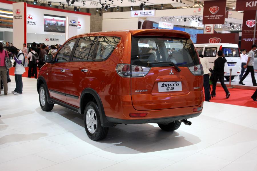  Mitsubishi Zinger 2006 года  (фото 8 из 9)
